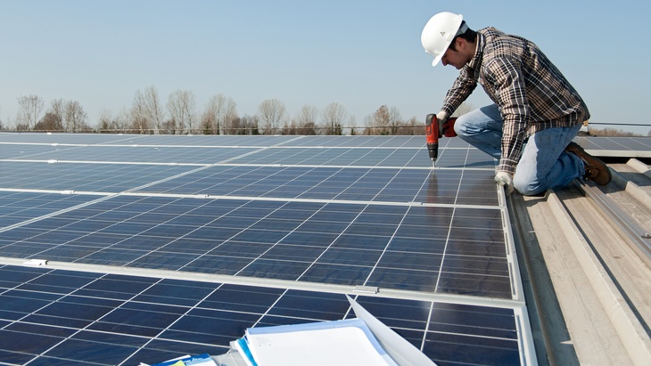 Dotace na fotovoltaické elektrárny pro větší obce